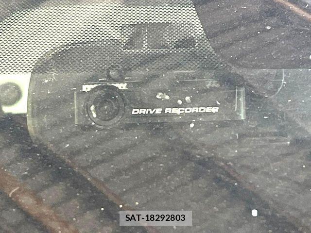 Nissan NOTE 2018-01 8830893-7