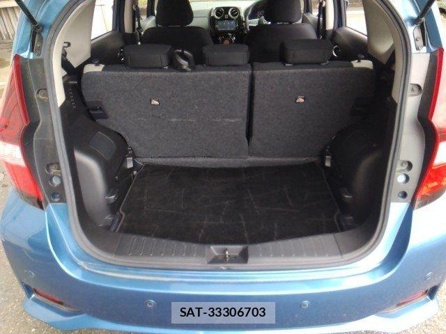 Nissan NOTE 2018-05 8830890-13