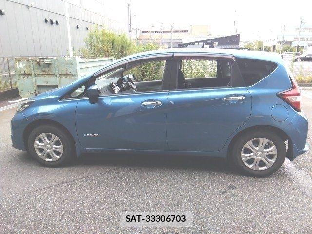 Nissan NOTE 2018-05 8830890-15