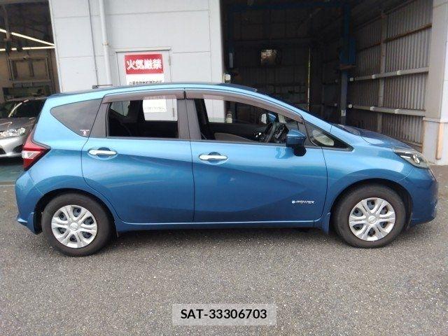 Nissan NOTE 2018-05 8830890-16
