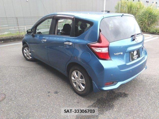 Nissan NOTE 2018-05 8830890-17