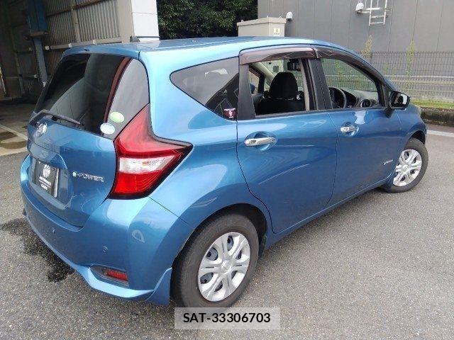 Nissan NOTE 2018-05 8830890-18