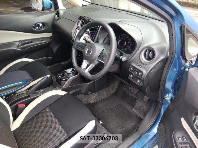 Nissan NOTE 2018-05 8830890-1