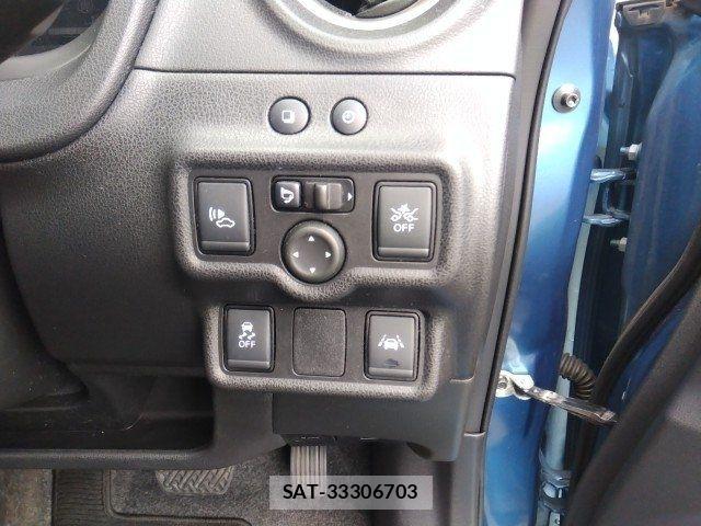 Nissan NOTE 2018-05 8830890-21