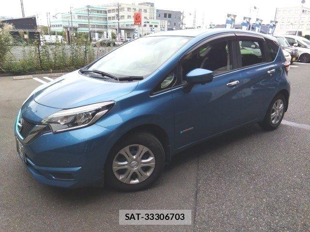Nissan NOTE 2018-05 8830890-5
