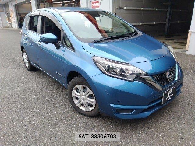 Nissan NOTE 2018-05 8830890-6