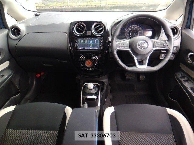 Nissan NOTE 2018-05 8830890-8
