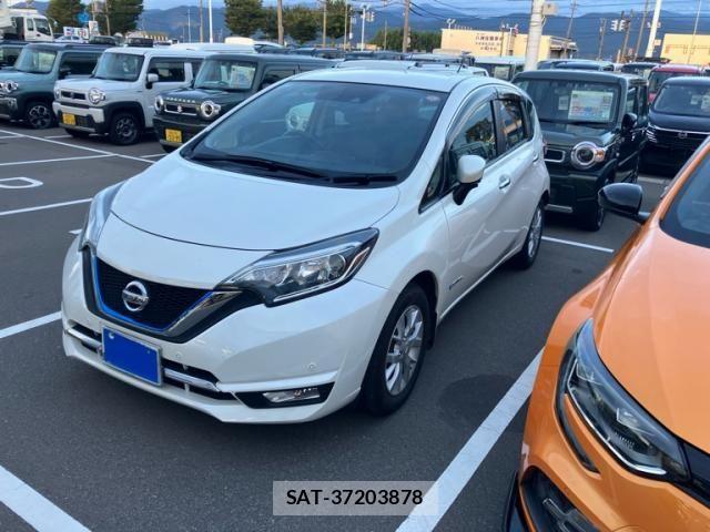 Nissan NOTE 2017-10 8830899-0