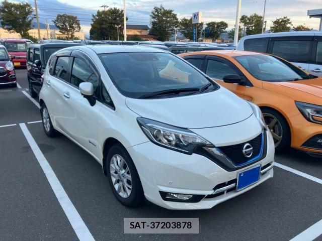 Nissan NOTE 2017-10 8830899-1