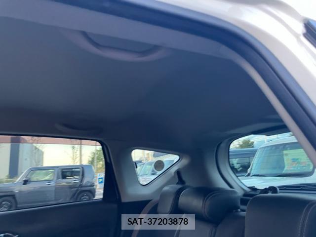 Nissan NOTE 2017-10 8830899-7