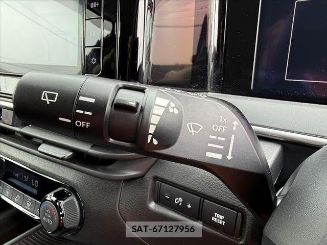 Nissan NOTE 2021-08 8830862-24