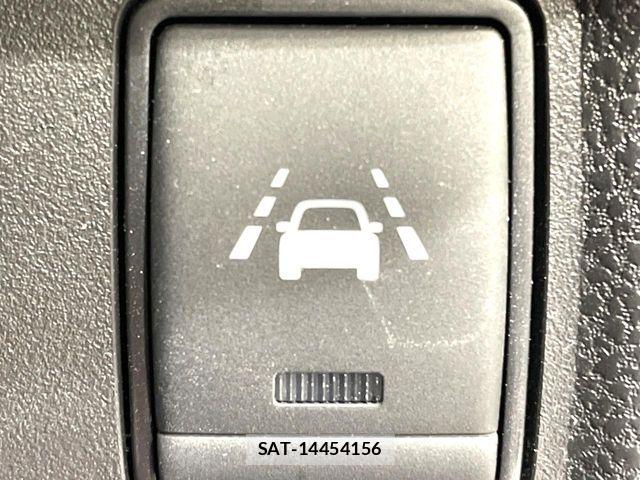 Nissan NOTE 2018-09 8830884-4