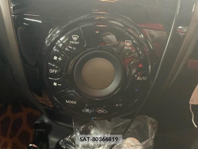 Nissan NOTE 2017-05 8830894-7