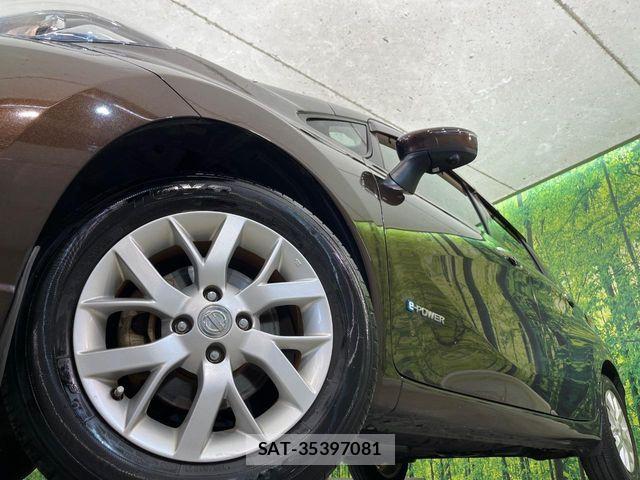 Nissan NOTE 2017-11 8830883-12
