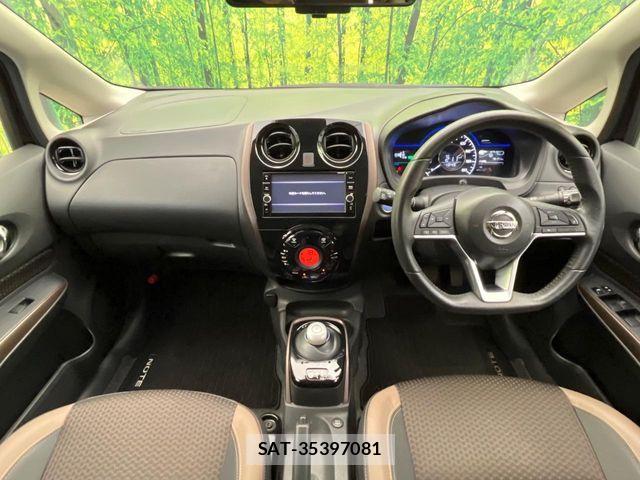 Nissan NOTE 2017-11 8830883-1