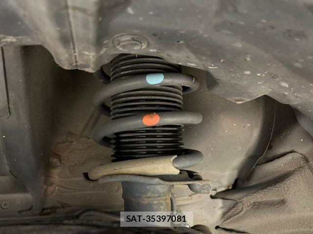 Nissan NOTE 2017-11 8830883-19