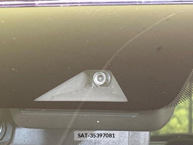 Nissan NOTE 2017-11 8830883-2