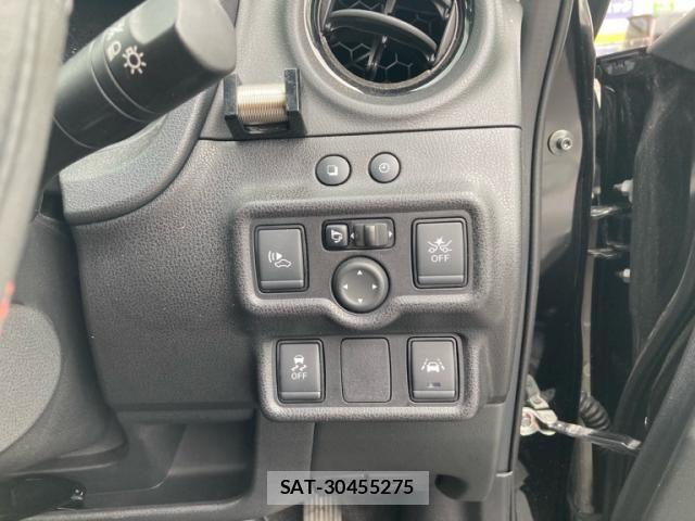 Nissan NOTE 2017-12 8830887-19