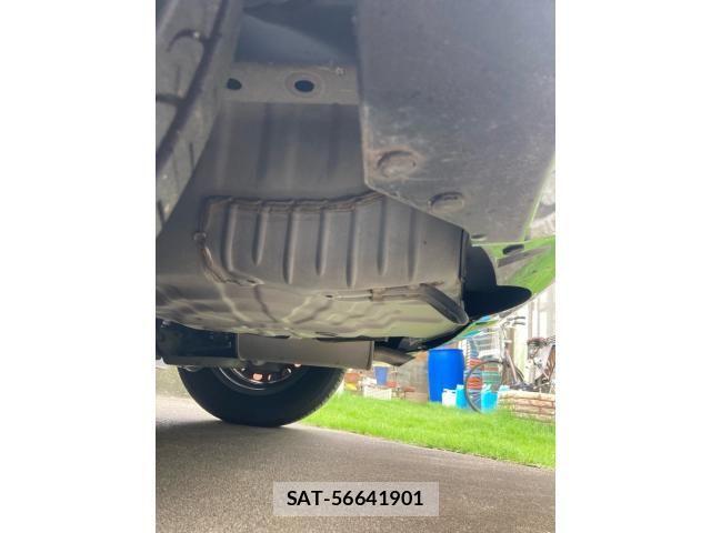 Nissan NOTE 2013-02 8830911-10