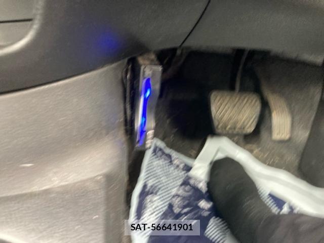 Nissan NOTE 2013-02 8830911-22