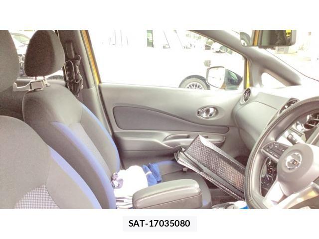 Nissan NOTE 2019-11 8830888-9