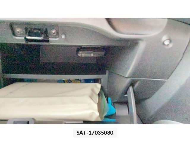 Nissan NOTE 2019-11 8830888-25