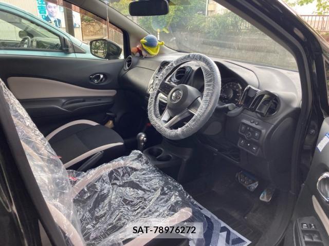 Nissan NOTE 2017-08 8830897-11