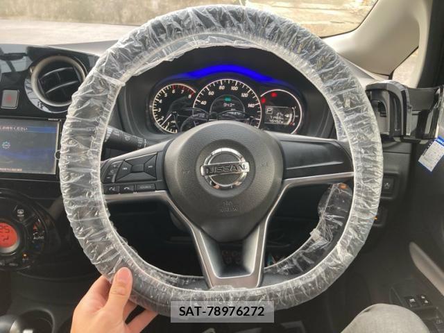 Nissan NOTE 2017-08 8830897-18