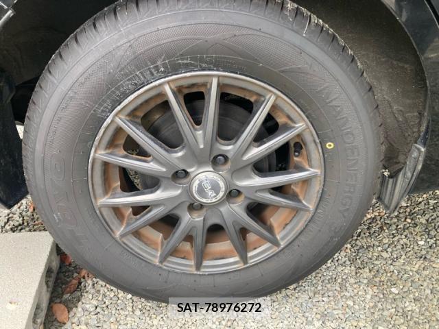 Nissan NOTE 2017-08 8830897-4