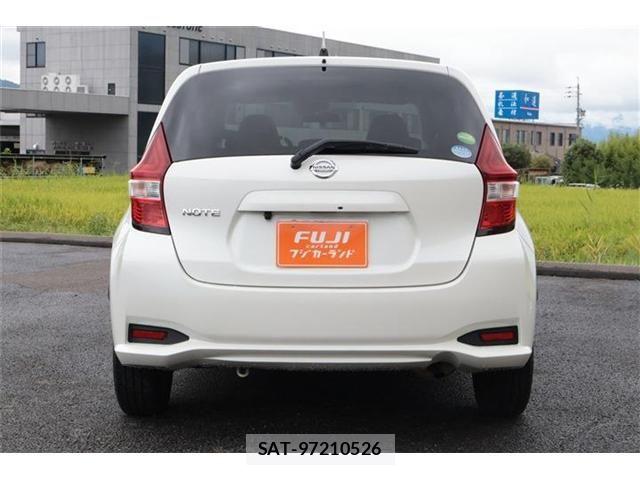 Nissan NOTE 2018-05 8850211-12