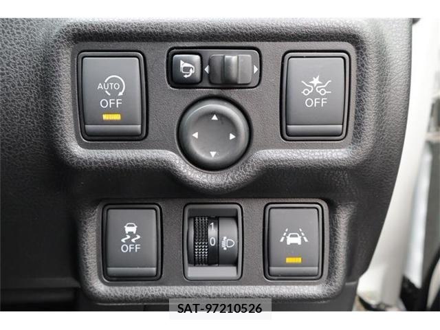 Nissan NOTE 2018-05 8850211-4
