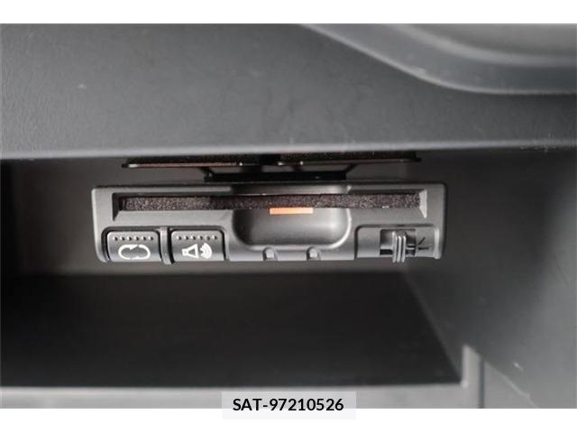 Nissan NOTE 2018-05 8850211-5