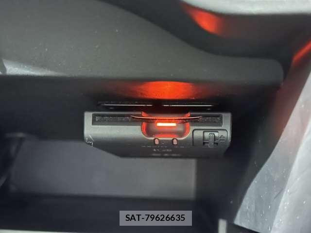 Nissan NOTE 2013-01 8850227-24