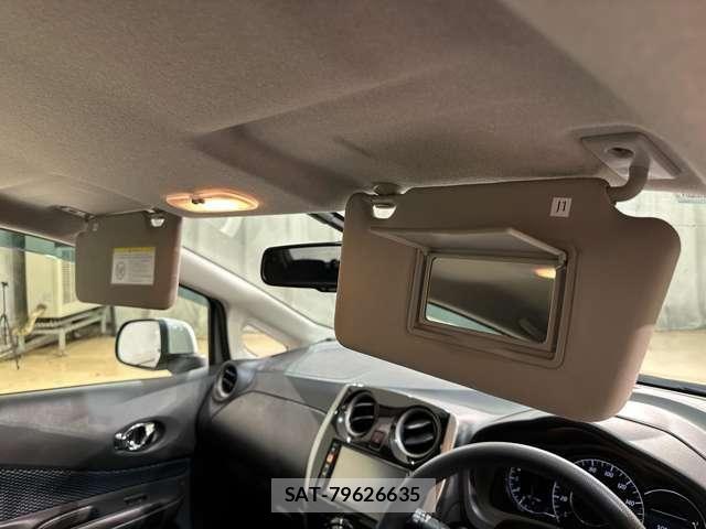 Nissan NOTE 2013-01 8850227-25