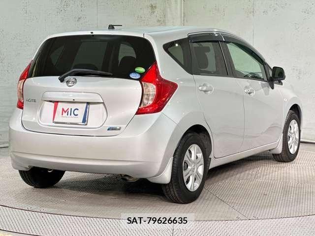 Nissan NOTE 2013-01 8850227-4