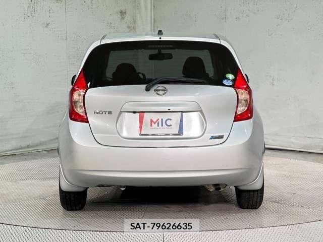 Nissan NOTE 2013-01 8850227-5