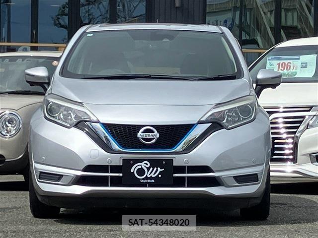 Nissan NOTE 2016-11 8850228-1