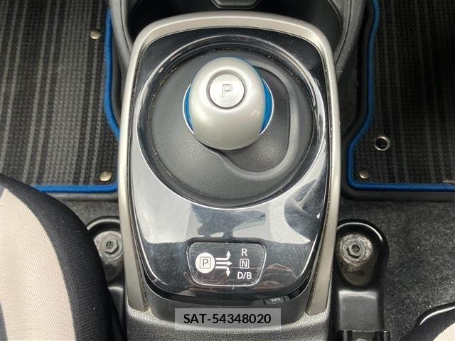Nissan NOTE 2016-11 8850228-21
