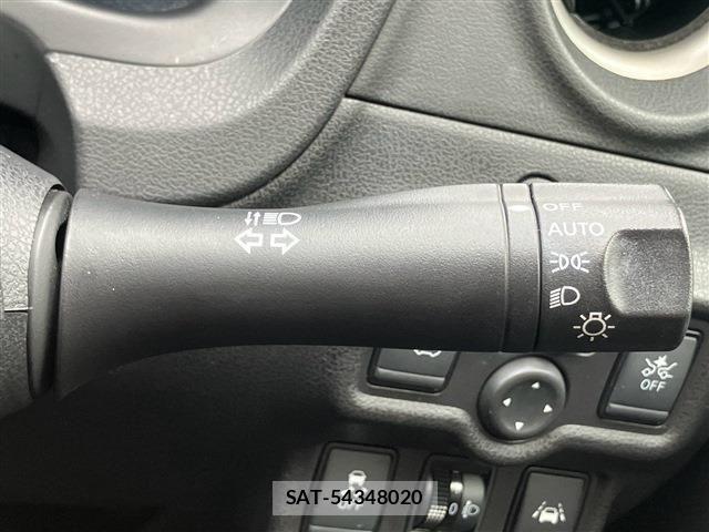 Nissan NOTE 2016-11 8850228-22