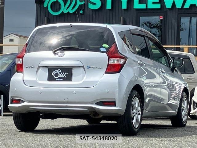 Nissan NOTE 2016-11 8850228-4