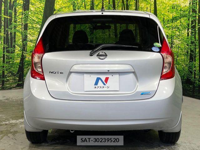 Nissan NOTE 2013-04 8850231-14