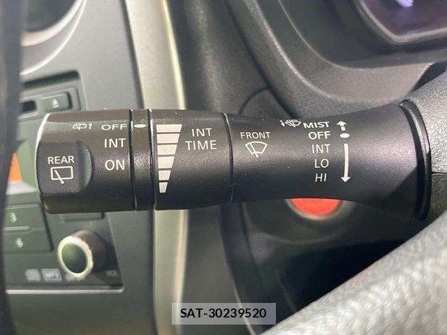 Nissan NOTE 2013-04 8850231-19