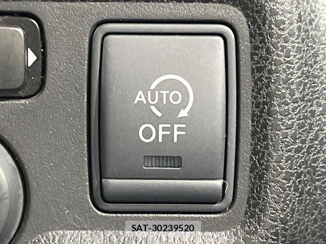 Nissan NOTE 2013-04 8850231-4