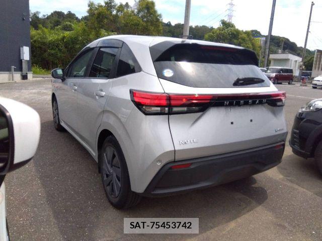 Nissan NOTE 2021-08 8850218-2