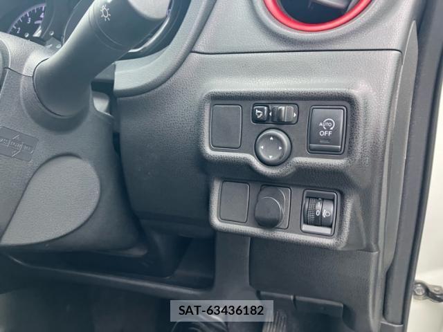 Nissan NOTE 2013-01 8850241-17