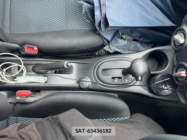 Nissan NOTE 2013-01 8850241-22