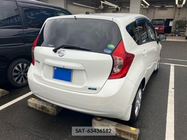 Nissan NOTE 2013-01 8850241-2