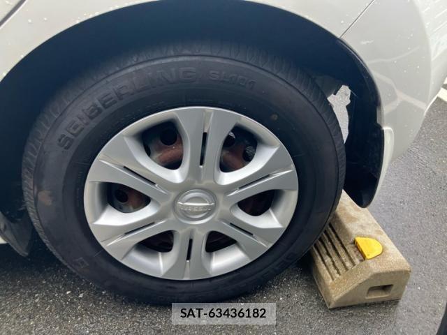 Nissan NOTE 2013-01 8850241-6