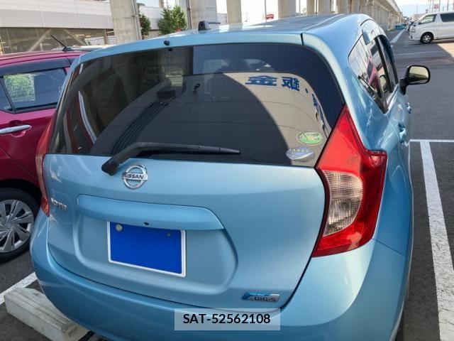Nissan NOTE 2013-11 8850234-3