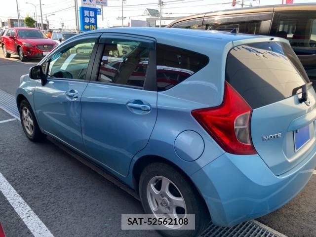 Nissan NOTE 2013-11 8850234-4